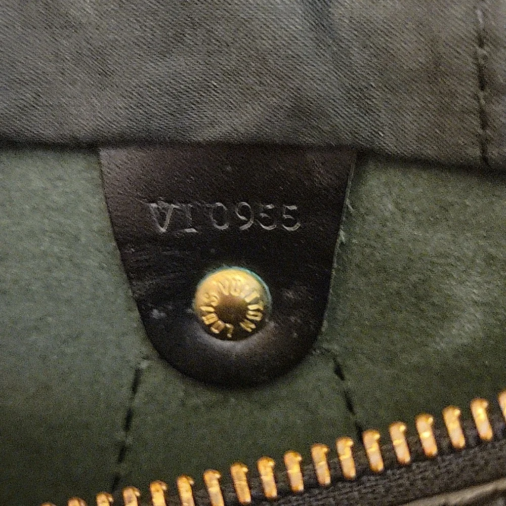 LV Speedy 30 in  Black Epi - Picture 11 of 11